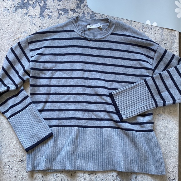 ZARA Striped Gray and Black Sweater - Picture 2 of 4
